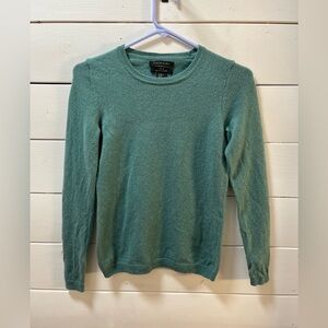 TAHARI Green Cashmere Sweater XS